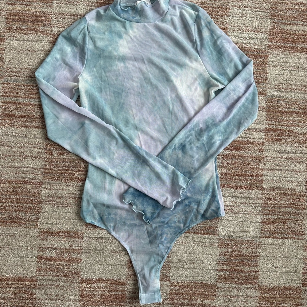 Le Lis Blue Tie-Dye Long Sleeve Top